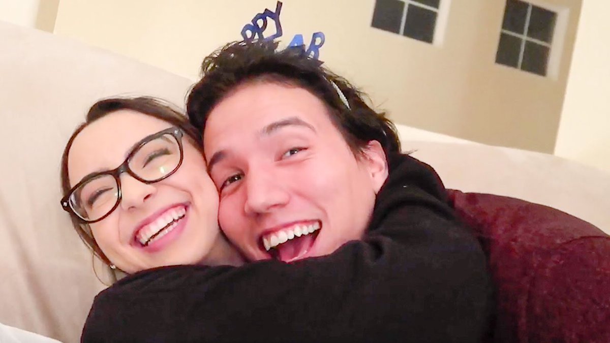 AaronBurriss's tweet photo. I got something I want to tell everyone in my new video.

I love you @veronicamerrell ☺️

https://t.co/zwbekmyHsx https://t.co/hUV9ctuvkt
