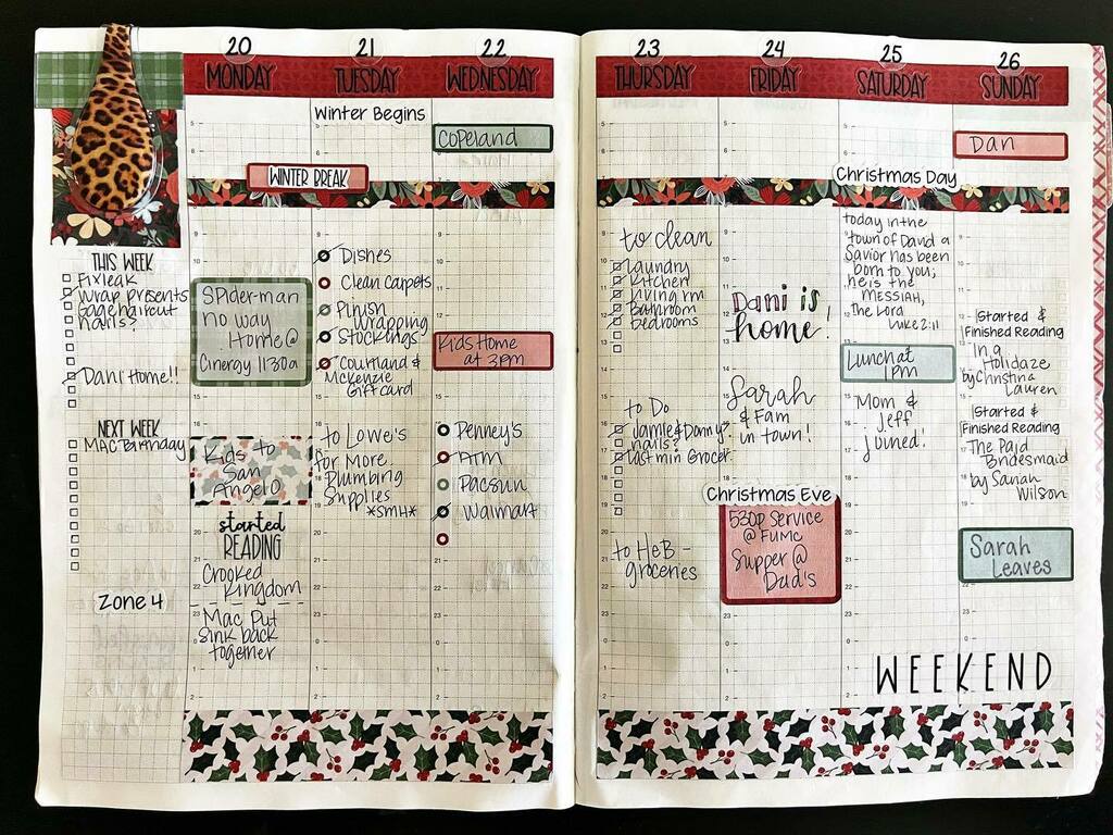 StephTxPlans's tweet photo. Week of December 20-26, 2021 in my cousin! 

•
•
#plannercommunity #planners #plannerd #plannergirl #planyourlife #planwithme #planneraddict #planner #plannerlife #plannergeek #plannerstickers  #westtxplanningsociety  #westtexasplanningsociety #plann… https://t.co/ZMi2WLlB6B https://t.co/MpBQU72VE8