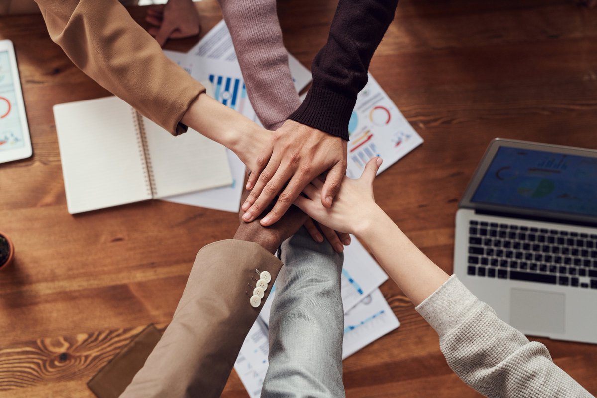 RealChatfully's tweet photo. Would you like to take full advantage of omnichannel marketing? Take a look at this guide that will help you maximize the efficiency of your communications team as well as your profits. 

https://t.co/7rfx8HHDXk

#CentralizedCommunication #CustomerServicePlatform #TechTools https://t.co/86HO4ERQN5
