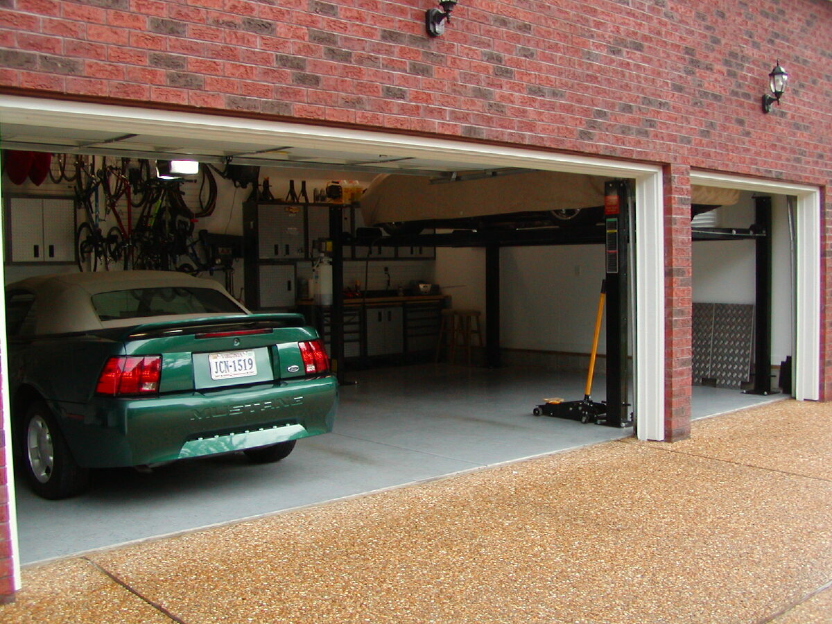 KeyesBocaEast's tweet photo. Your garage can add value to your property! https://t.co/RpdTOjugRK https://t.co/RStTQJ6yZm