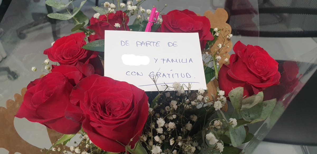 Tengo unos pacientes y familiares maravillosos,gracias a sus palabras de agradecimiento y apoyo de forma diaria seguimos luchando contra #COVID19 en la #UCRI infinitas gracias.