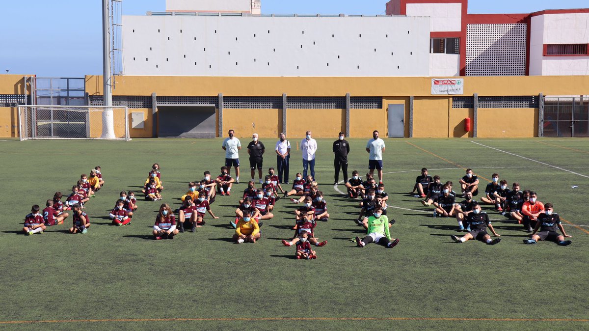 becerrilcd's tweet photo. Clausura del I Clinic CD Becerril&amp;Fundación Celta. @CanteiraCeleste @aytoguia https://t.co/6KnQ09yryO