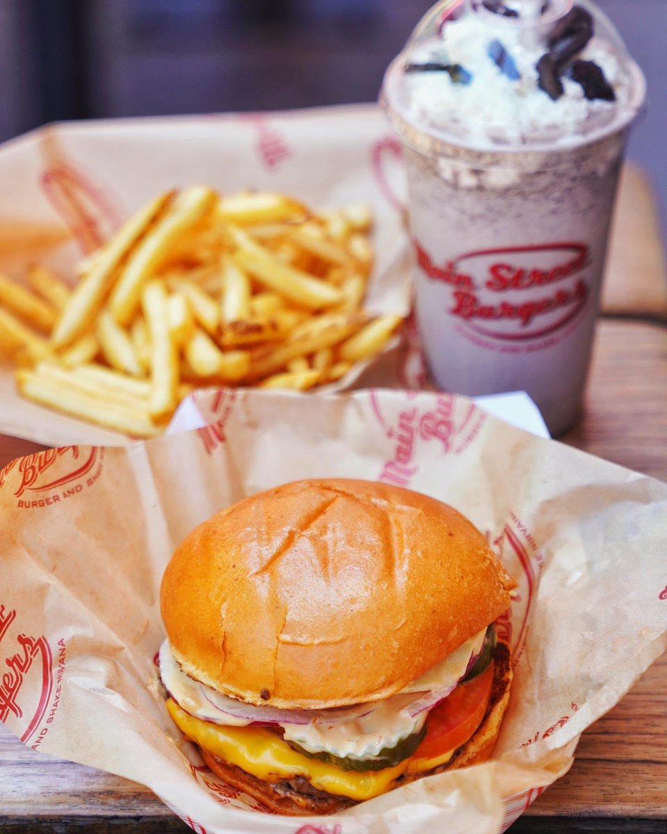 Here’s to a better year from the people who brought you The Better Burger! 😊

🍔 mainstburgers.com

#mainstreetburgers #losgatos #california #burgers #foodnearme