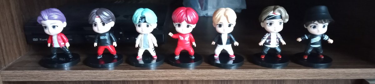 Laiselaine7's tweet photo. Ahhhhh os meus meninos chegaram e são lindos de maisssssss muito obrigada a @Run_Store_ e a dedicação e carinho que a Beta tem por nós eu amei muito 🥰💜💜💜💜💜 https://t.co/xTVbh5Px8z