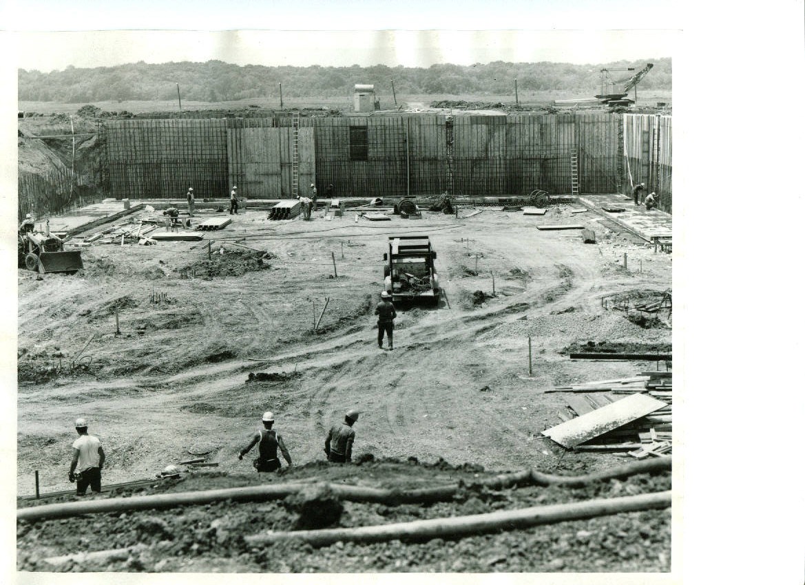 AmerCastings's tweet photo. TBT to our construction days in March 1973. We've come a long way since then and, we are so excited for what's to come! #foundry #progress #manufacturing https://t.co/20FygXXGk5