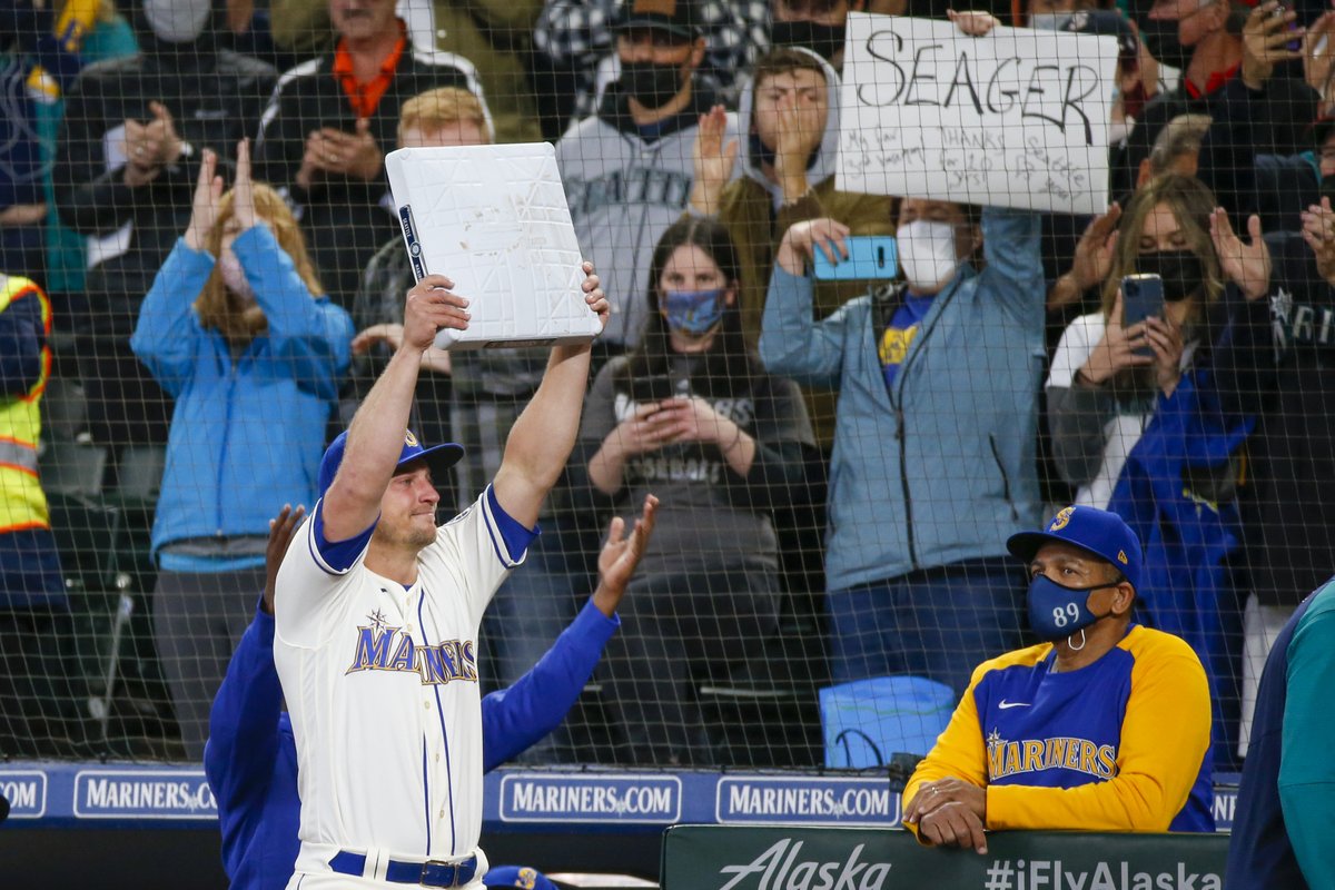 Kyle Seager Announces Retirement mlbtraderumors.com/2021/12/kyle-s…