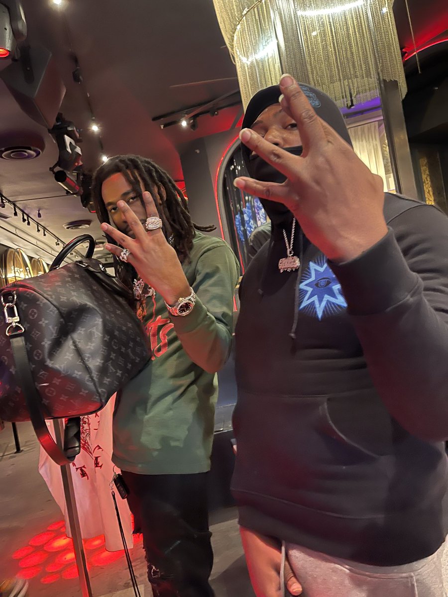 RudyCash_OTD's tweet photo. Damn Brodie You Was A Real One.. Solid One Rest In Ooze Bro #4SideLegend @_TrapSquadLal 🧛🏾♂️🛸🤞🏾 https://t.co/hBcXbYSxjk