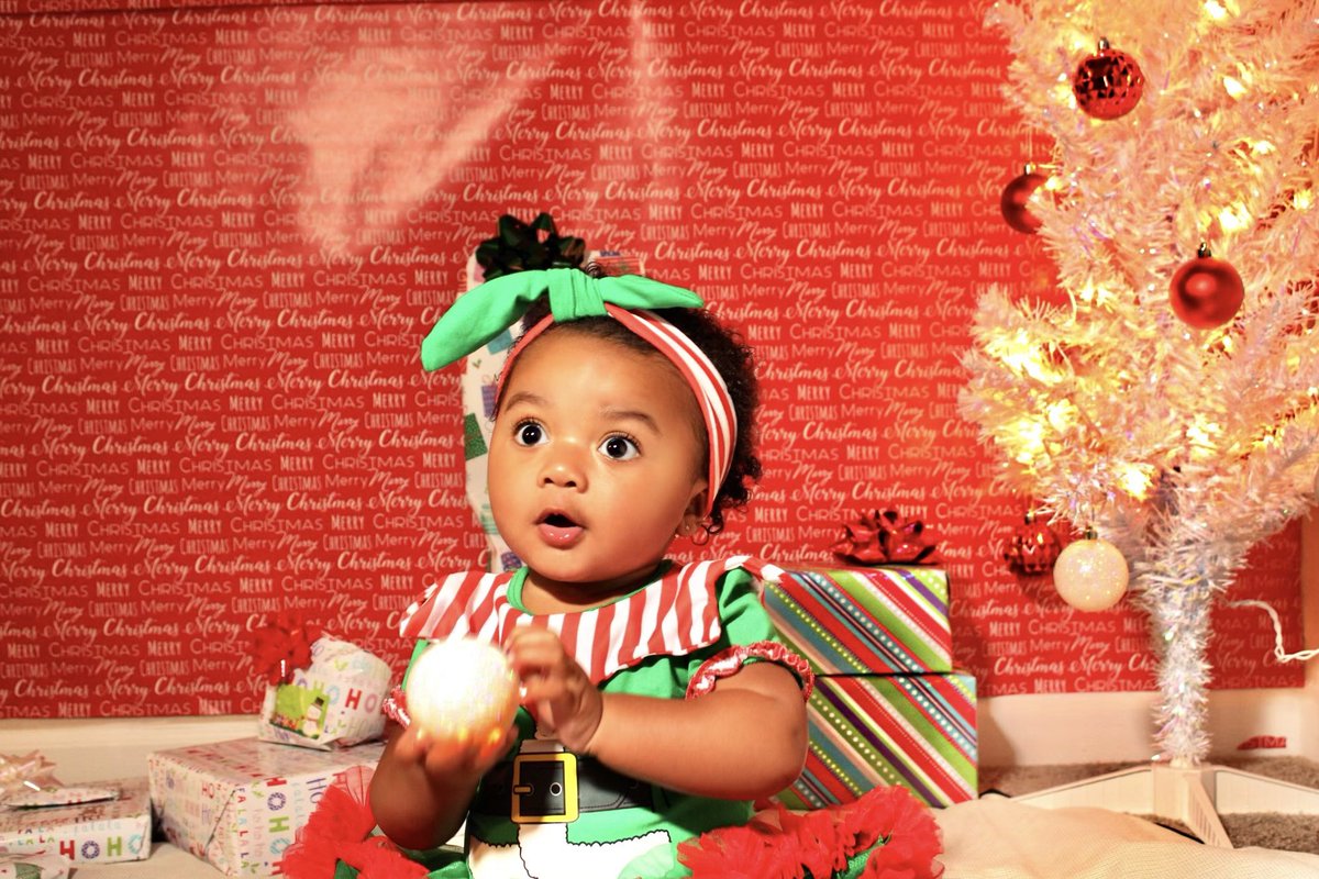 peybae13's tweet photo. Anais’s first Christmas🎄❤️ https://t.co/XC3MENSc4v