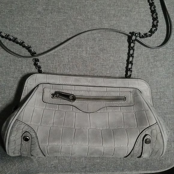 elifer09's tweet photo. So good I had to share! Check out all the items I'm loving on @Poshmarkapp from @ElcockTabb #poshmark #fashion #style #shopmycloset #rebeccaminkoff #rareeditions #stampinup: https://t.co/JqQKJz6tIT https://t.co/8dudrSZzz4