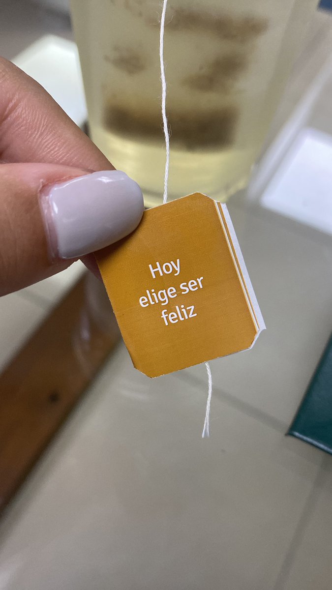 michellemrvh's tweet photo. La elección es tuya #sonríe https://t.co/OucROQsWeS