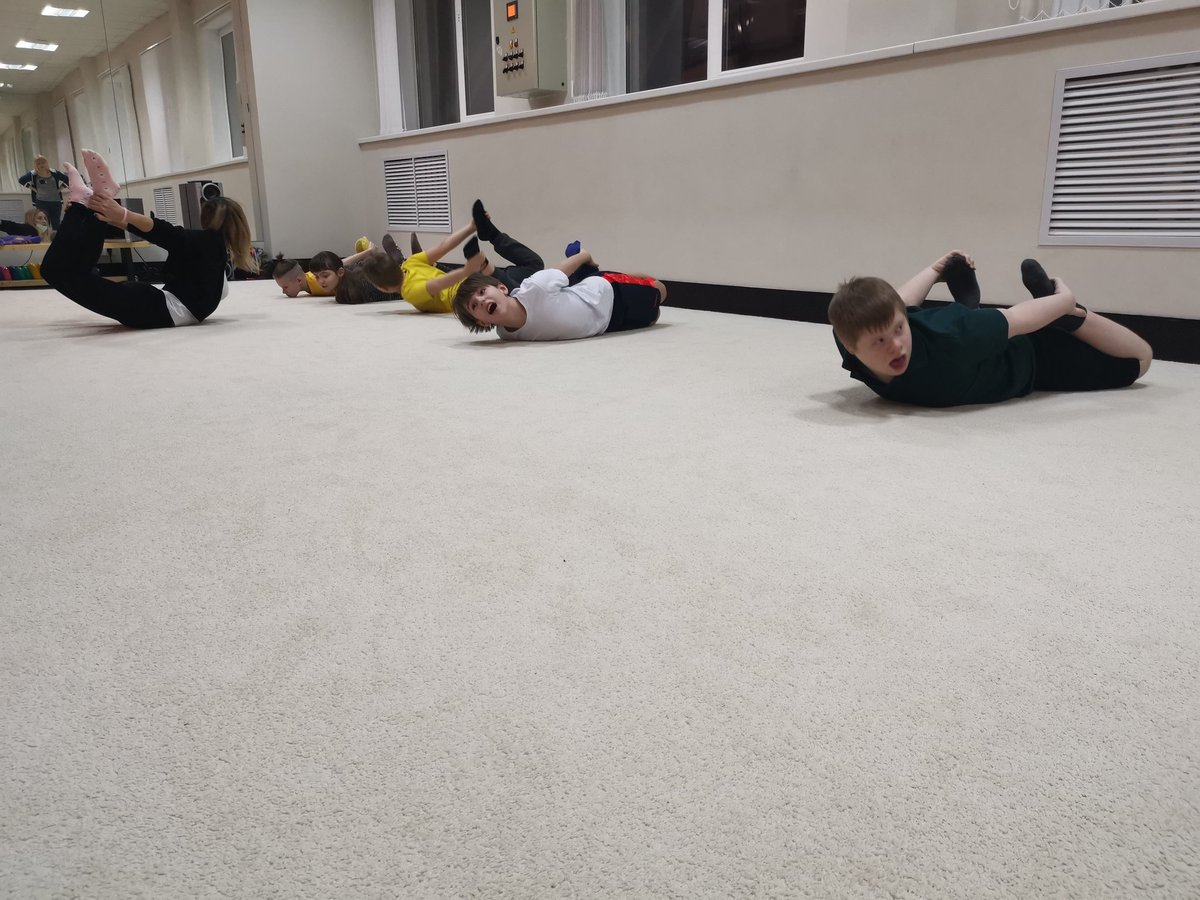 Занятия по ОФП.

#особенныедети #особенныедетисамары #autism #РАС #синдромдауна #спортивныйкружокдлядетейсовз #дети #спортобъединяет #спортвоблаго #самараспортивная #самара #ОФП #спорт #россия #здороваяроссия #проводимвремяспользой