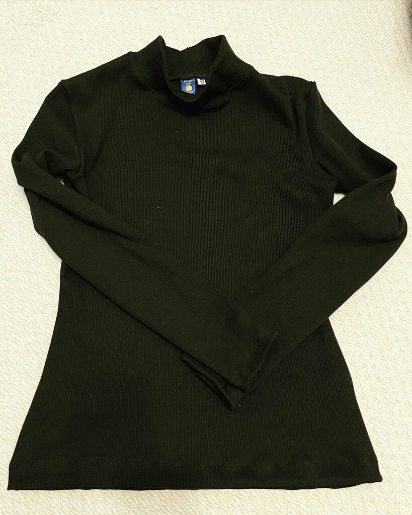 craftyguider's tweet photo. Youngest’s @tillybuttons #SewingFreya is done. I used some cotton Lycra rib stretch knit fabric from @minervadotcom in an attempt to replicate a ready to wear top she had when she was little. The fabric is a bit stiff but hopefully it’ll soften up over t… https://t.co/lSdeRLedEq https://t.co/FrXseNaw94