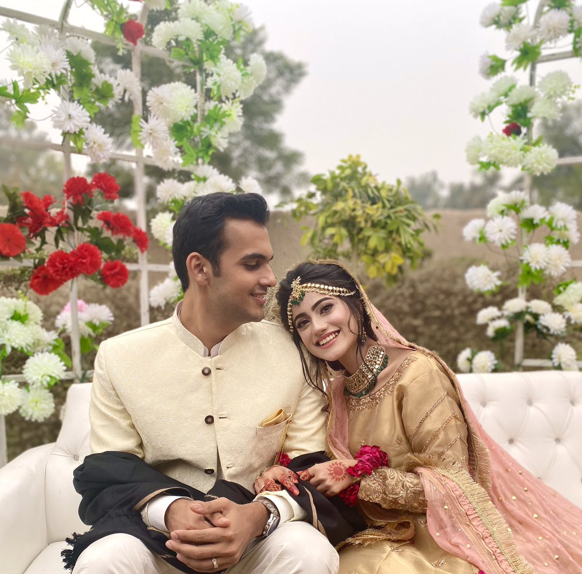 ajeeebyawrrr's tweet photo. Congratulations to my favvv couple… YOU GUYS LOOK SO ADORABLE TOGETHER https://t.co/TtggM3ajlm