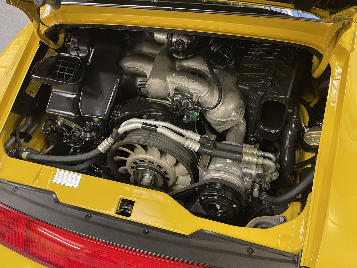 perfectionvalet's tweet image. I returned from ecoty and got straight back on the tools. A journey to Caffeine and Machine is where this 993 RS awaited. #pv2021