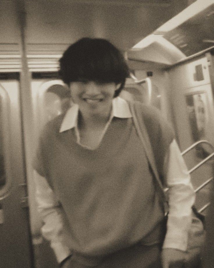 Tetetar28's tweet photo. Happy Birthday Tae" bear🎂🎉
Thank you for being born.
Thank you for making me happy.I can't believe how happy you make me.Mylove for you is too big and deep to describe.I actually never knew I could love anyone this much.
Stay healthy baby.💜
#HappyBirthdayTaehyung 
#HAPPYVDAY https://t.co/kvSPJ7FydY