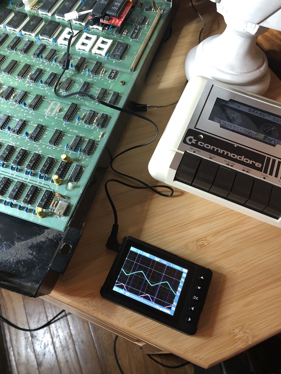 K0FFY_Radio's tweet photo. I have no idea what I’m doing, but in my stocking Santa gave my first oscilloscope!!! Here’s the clock input signal on the 6502 CPU of my Commodore PET. I need to read the manual for sure, but I have my first signal! 😁 https://t.co/duOELD96E5