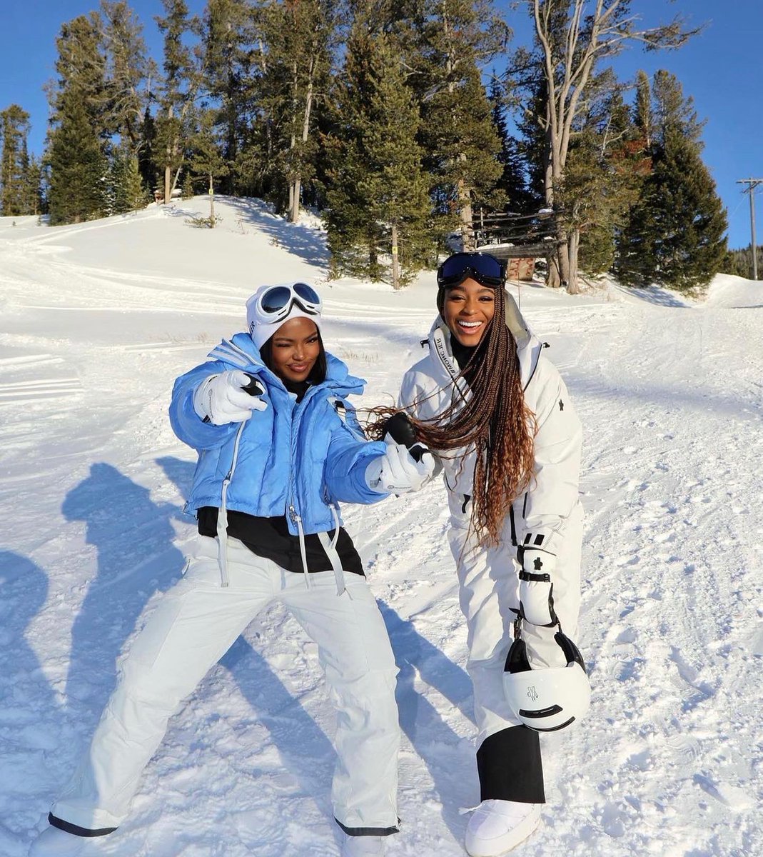 mefeater's tweet photo. Our faves on the slopes ❄️ https://t.co/FAAg7bnyNg