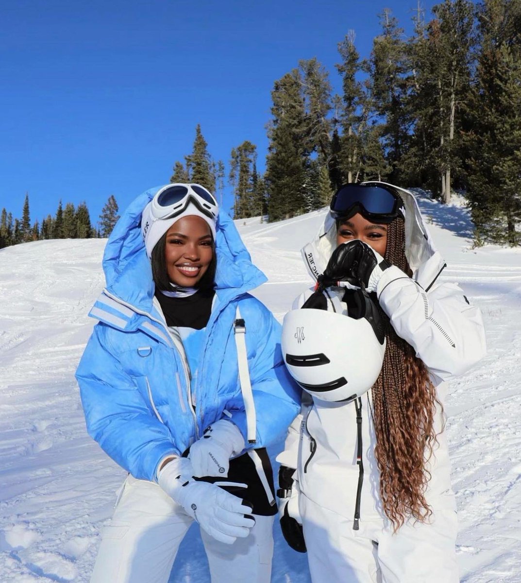 mefeater's tweet photo. Our faves on the slopes ❄️ https://t.co/FAAg7bnyNg