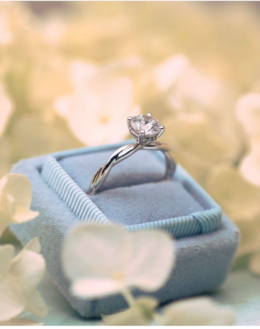 Dreaming of “ringing” in the new year? We look forward to assisting with all your 2022 celebrations! Open 1/4. 
#shesaidyes #hesaidyes #romanticproposal #diamonds #gold #bridal #customring #bridalrings #fallinlove #headoverheels #engaged #engagementring #showyourcoast LC20251
