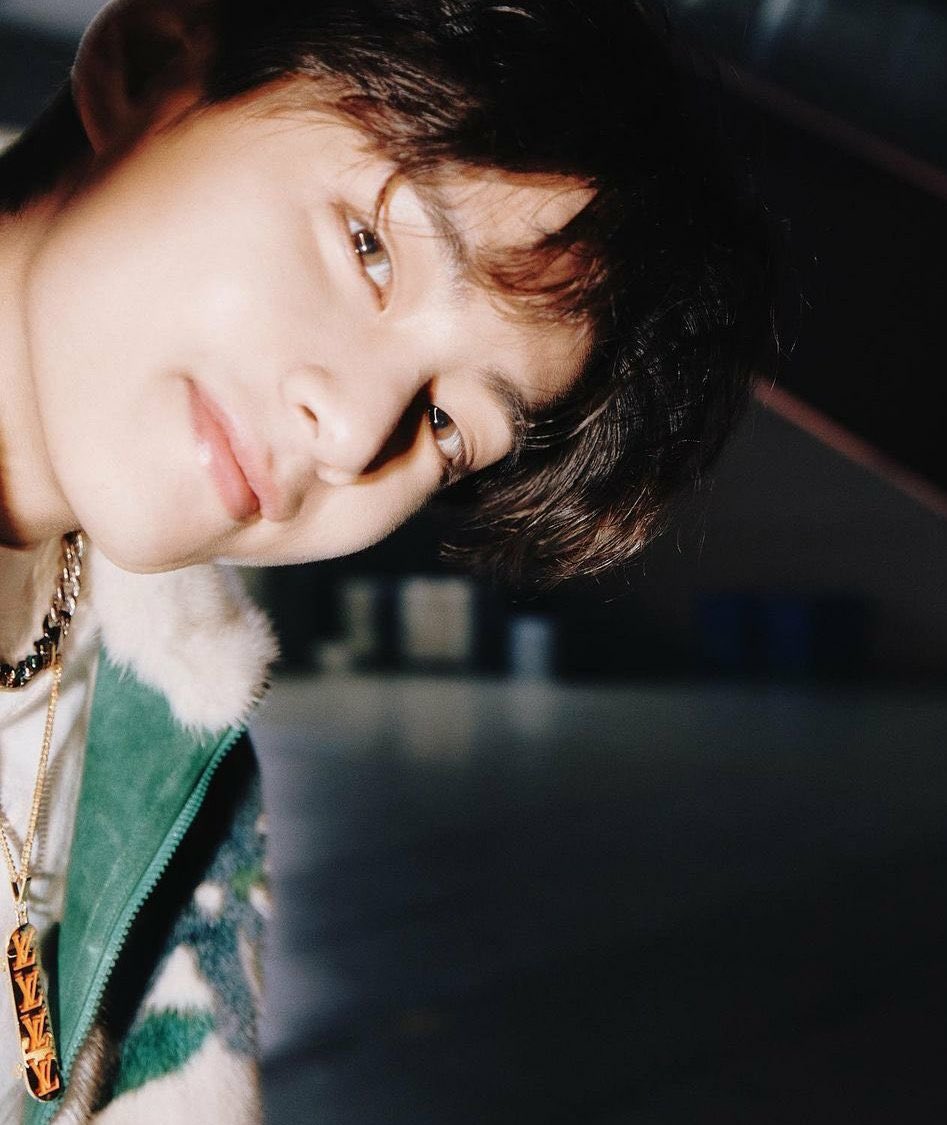 chimwine's tweet photo. happy birthday, taehyung ♡
#HAPPYVDAY 
#WinterMiracleV https://t.co/cXw5X7qs3Z