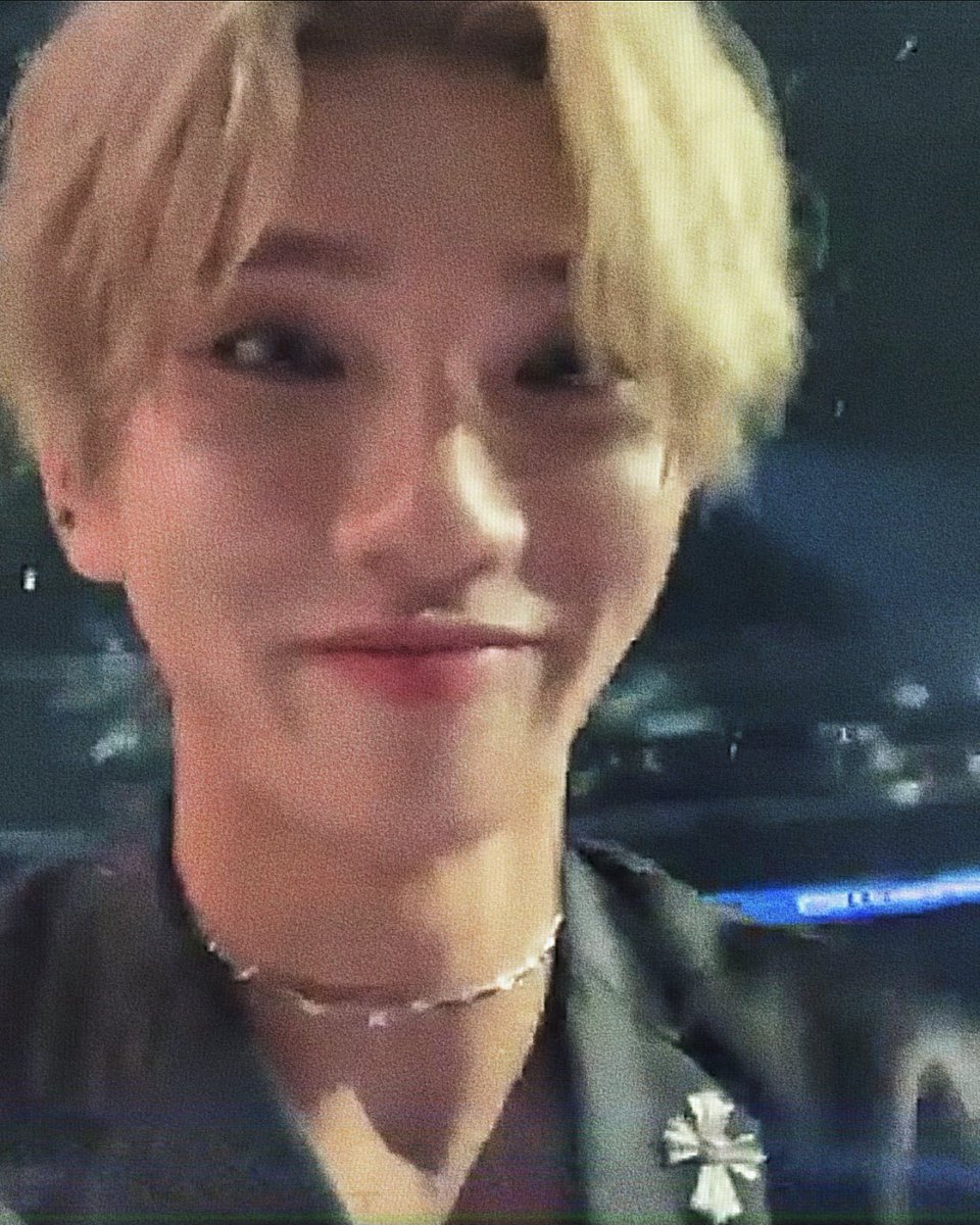 EBOYSHUA's tweet photo. happiest birthday to our gentle sexy !! ♡ may you always be happy and safe. do know that you are loved, shua! ♡ you deserve nothing but the best in life !! :)

#슈아가_뇨롱뇨롱_내려온_날
#WinterPrinceShuaDay @pledis_17 https://t.co/Gt4A6Hziew