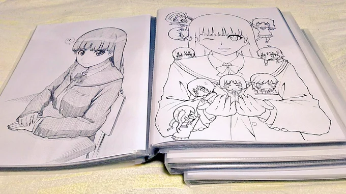 今年は落書きやらイラストやら
(ボツ含め)枚数数えたら150枚近く描いてました。多いのか少ないのかはわかりません…。最初の方のページの絵は見てるのが恥ずかしいぐらいなんですが、成長の過程や気付くものもあるので保存しておいて良かったとは思います。見て頂いた方々ありがとうございました🙇 