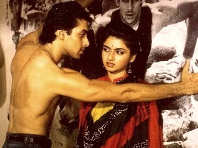 My fav Romantic film of all time nd will stay forever..seen it uncountable times..
HGOTY,HGOTD,Changed the course of Bollywood..Movie nd its songs are immortal.
@BeingSalmanKhan and @bhagyashree123 will always be Best onscreen couple for obvious reasons

32YRS OF ETERNAL MPK https://t.co/C85yPGgJNk