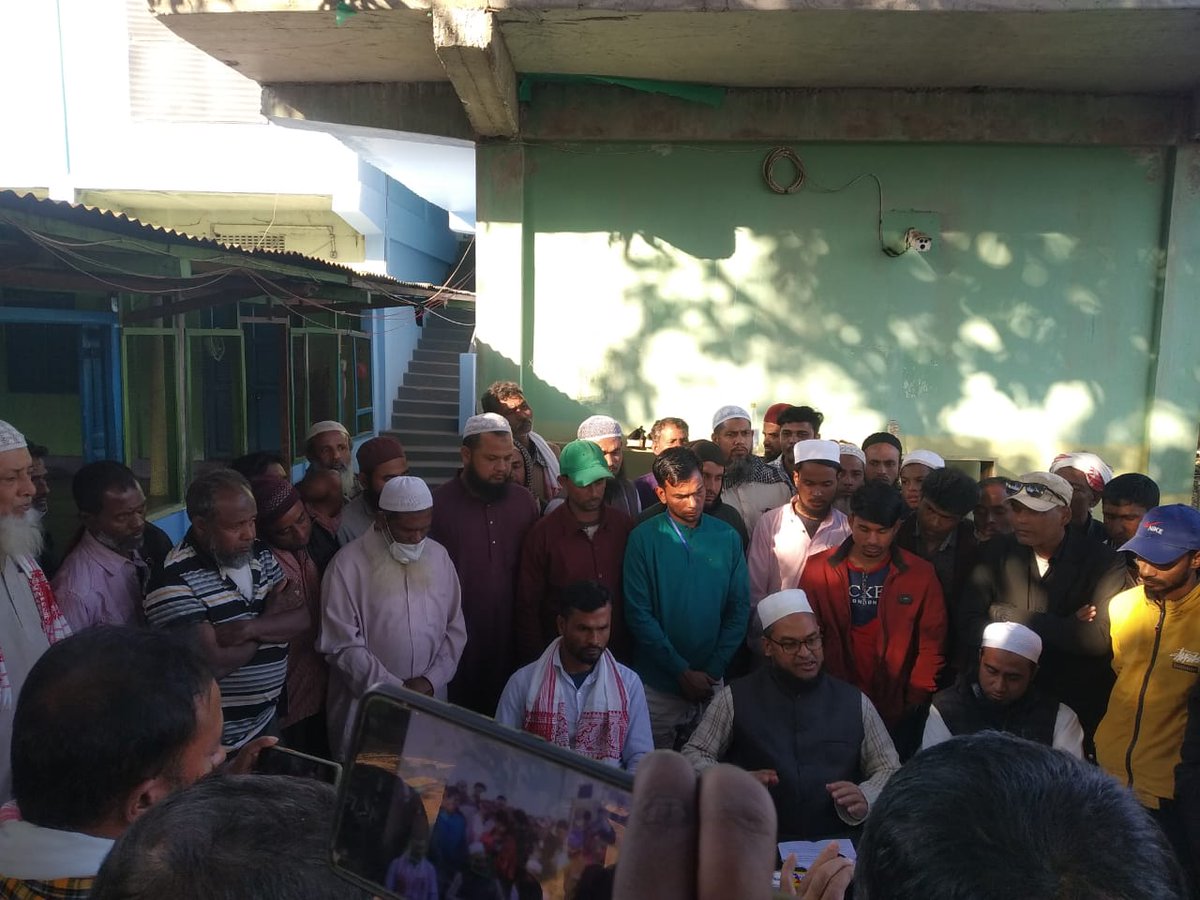Callmecrazyh's tweet photo. #KAAC_Misusing_Power thanks to Aminul Islam and @aamsuofficial for fighting for us. The campaign will not stop untill we get justice https://t.co/9BysEtNYow