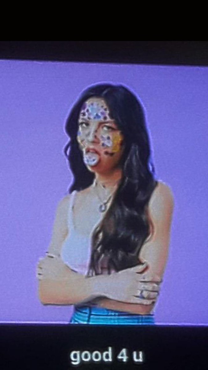 httpslariswys's tweet image. --- Julho😝😜

Viciei em mbtis, ainda me achava indie (obececada em sour dnv) e comecei a usar deliniado, e tirar fotos de comida