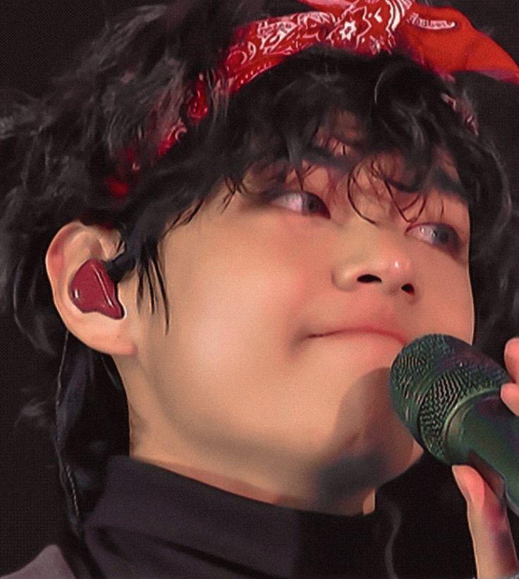 sunrayamiis's tweet photo. 🍓✨🐻

taehyung sendo só um bebê de 3 aninhos; a thread https://t.co/vj6rRVOHFC