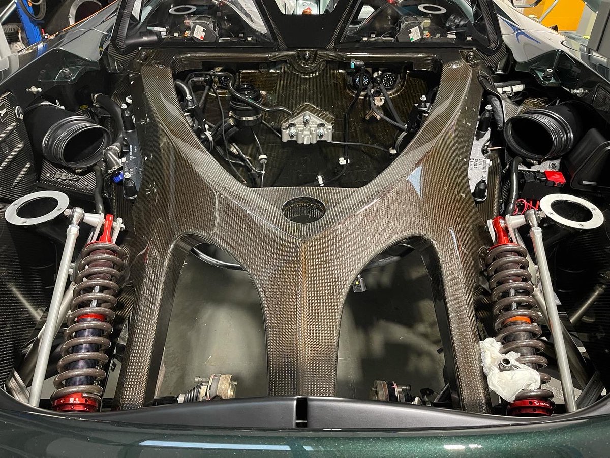 perfectionvalet's tweet image. A visit to RPM Technik and a very rare Porsche Carrera GT Zagato. I was asked to thoroughly detail the engine, bay and underside… #pv2021