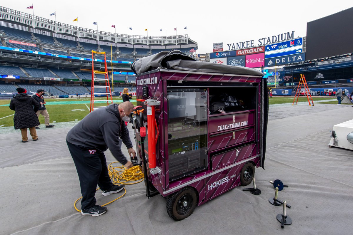 HokiesFB's tweet photo. Gettin' ready https://t.co/0UsZUBYY3t
