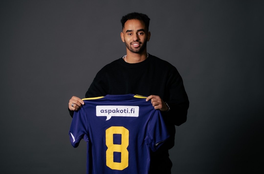 PEPOedustus's tweet photo. Kapteeni-Calvin jatkaa keskikentällä kaudella 2022!

https://t.co/oDORUQKBKC

#PEPOHeart #Ykkönen https://t.co/t48Re19tqi
