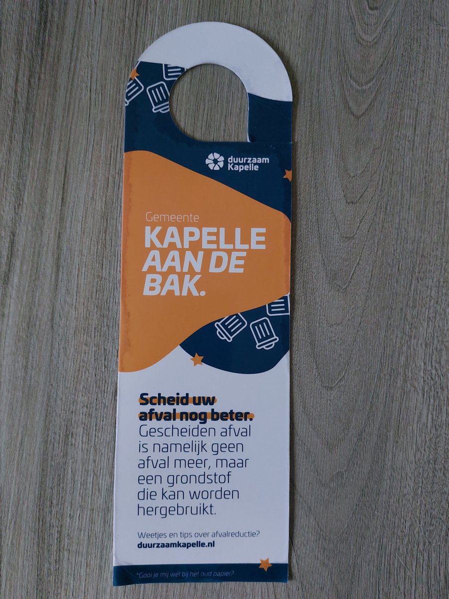 mvdweyde's tweet photo. @Gem_Kapelle  deze kaart zat aan de container, lijkt mij meer plastic dan papier. https://t.co/ve4Z0BSbbO