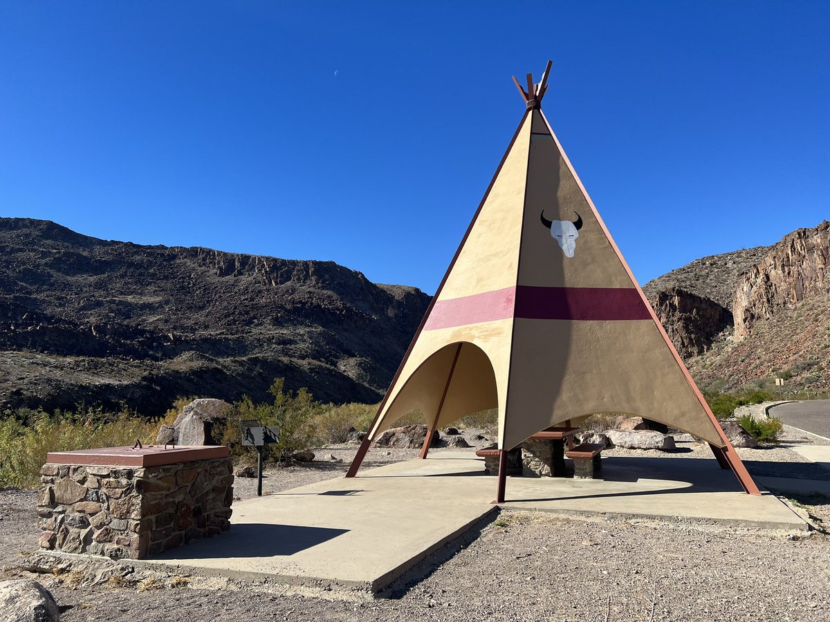 janetdnuzzie's tweet photo. #MathPhoto21: Hexagonal pyramids  along HWY 170 &amp; the Rio Grande River between Lajitas, TX &amp; Presidio, TX! Mathematics is everywhere! https://t.co/bacEazVDgV