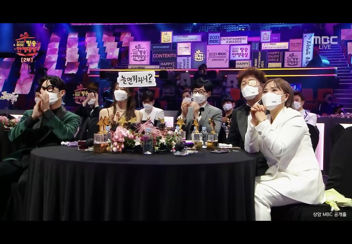 yjsphilippines_'s tweet photo. [MBC Entertainment Awards]

Congratulations to Hangout With Yoo in winning the Program of the Year at the 2021 MBC Entertainment Awards🥳

It is their 2nd time receiving this award  ✨

#HangoutWithYoo
#HowDoYouPlay
#BestProgram https://t.co/eHHAOqJDr3