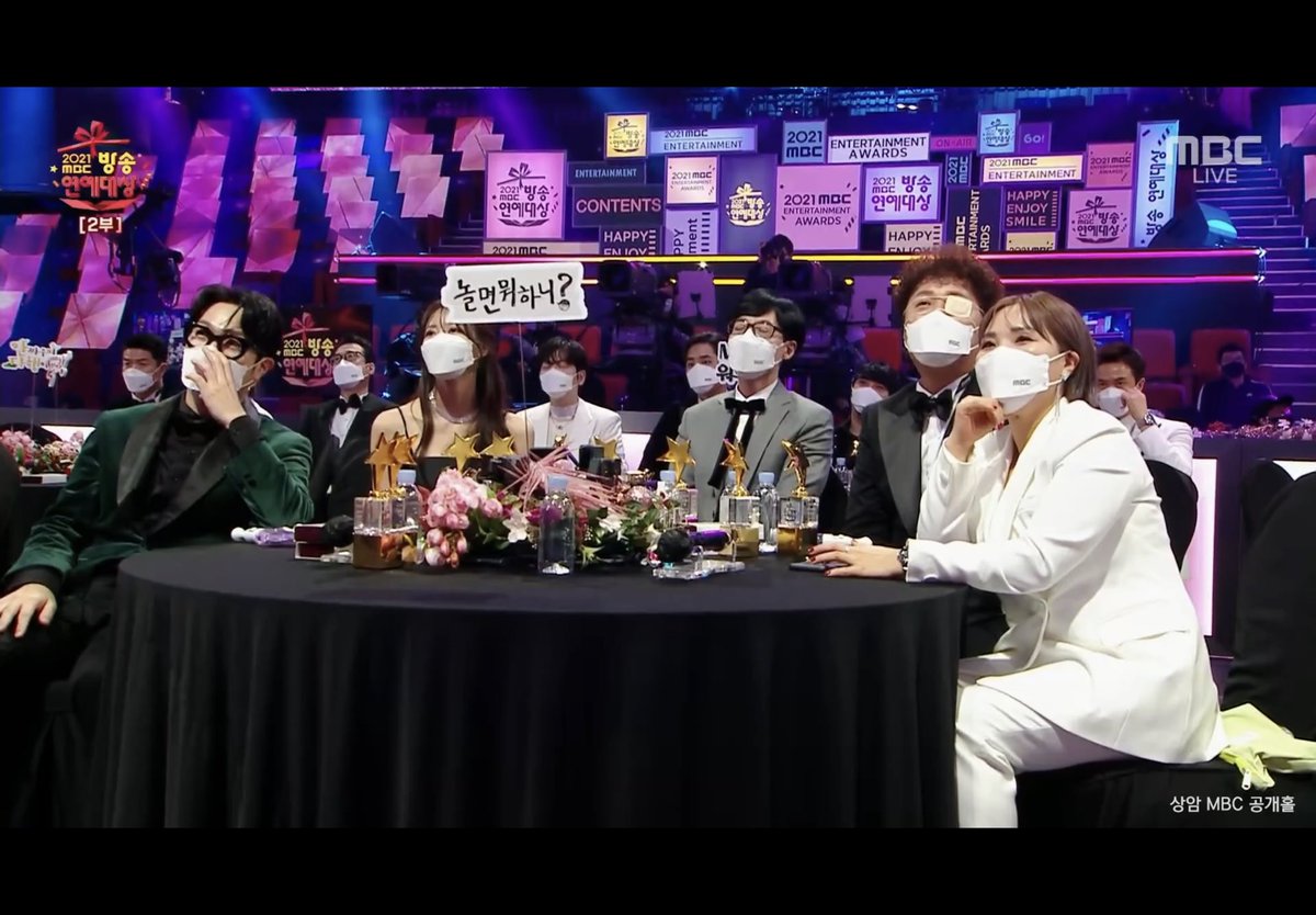 yjsphilippines_'s tweet photo. [MBC Entertainment Awards]

Congratulations to Hangout With Yoo in winning the Program of the Year at the 2021 MBC Entertainment Awards🥳

It is their 2nd time receiving this award  ✨

#HangoutWithYoo
#HowDoYouPlay
#BestProgram https://t.co/eHHAOqJDr3
