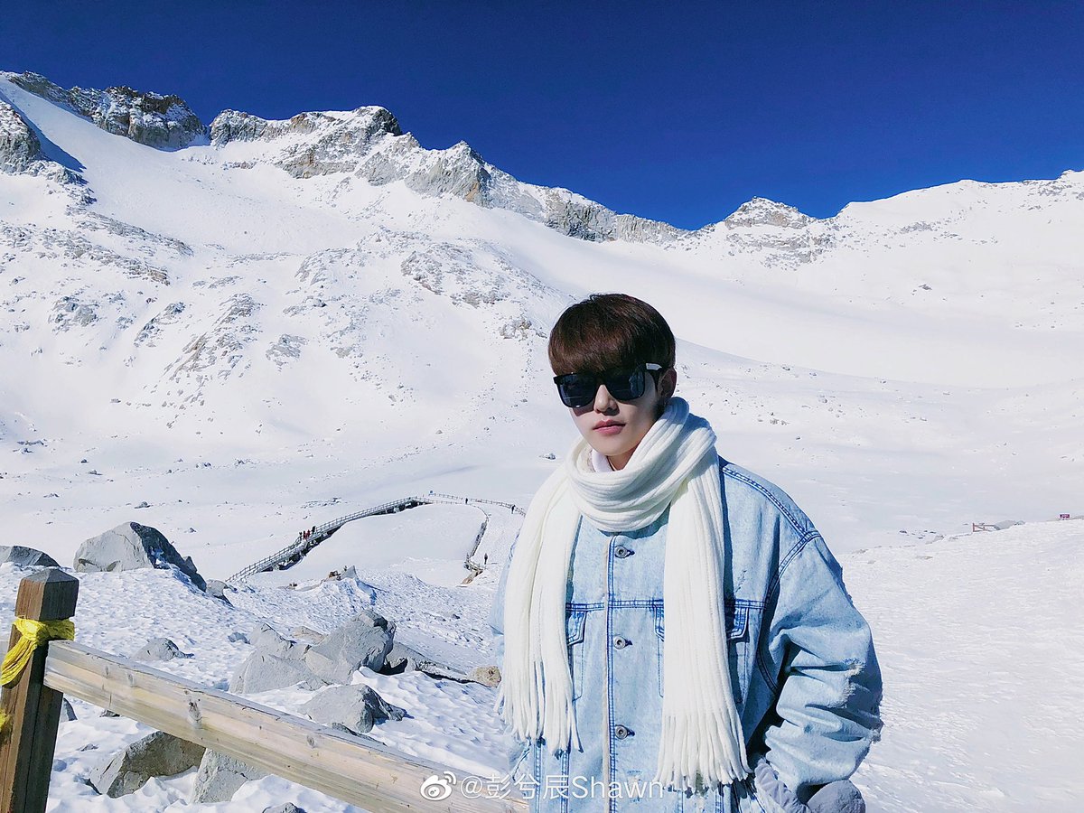 pxcpics's tweet photo. 211229 xichen weibo update
「waiting for snow, new year’s fireworks and a better self.」 (1/3)
#彭兮辰 #pengxichen https://t.co/mmTMsbkpj7