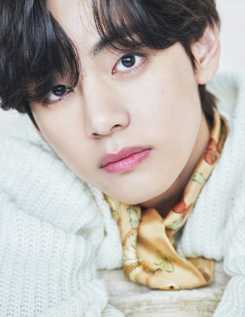 Moccasina0's tweet photo. ”When things get hard, stop for a while and look back and see how far you have come. Don't forget how rewarding it is. You are the most beautiful flower, more than anything else in the world.”
Kim Taehyung ✨

#HAPPYVDAY
#HappyBirthdayTaehyung
#WinterMiracleV https://t.co/xgKZFLLdoa