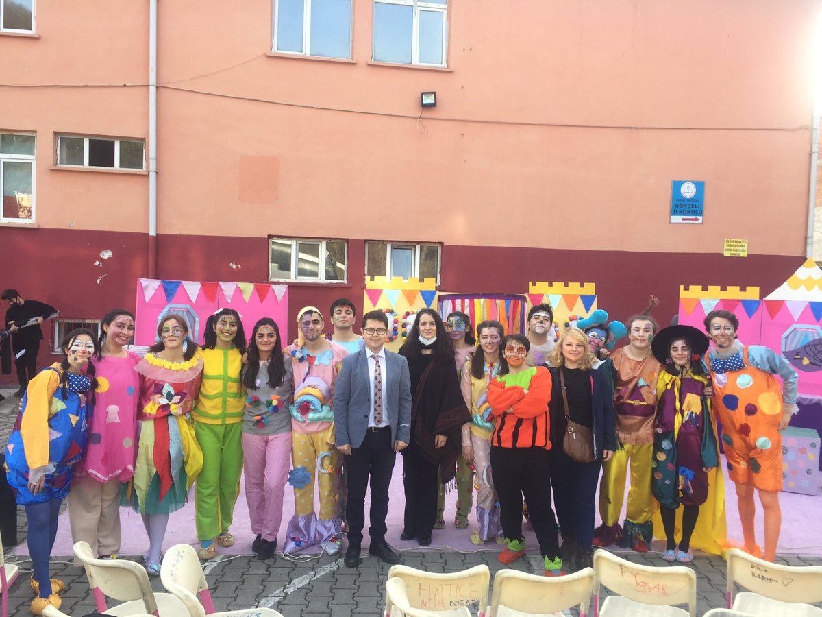 GSorumluluk's tweet photo. Gençlik ve Spor Bakanlığı tarafından desteklenen Gönüllü Gençler ile Sosyal Sorumluluk Projesi kapsamında bugün Salıpazarı Bereket İlkokulu,ortaokulu, Gökçeli İlkokulu,Ortaokulu öğrencilerine çocuk tiyatro oyunu sergilendi.  @belgin_bal https://t.co/S1dritRzYX