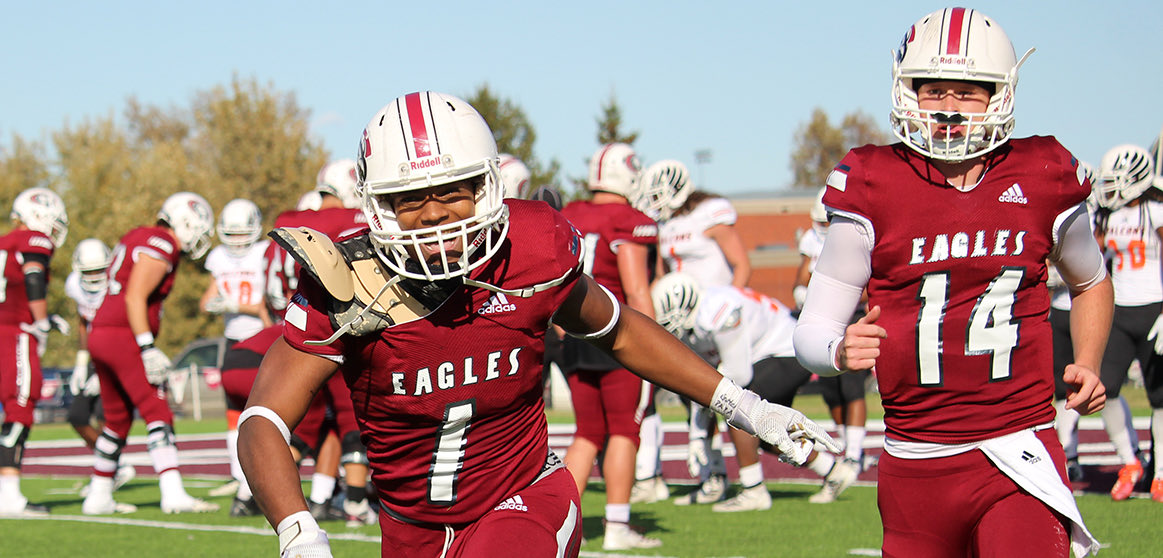 Had a great call with <a href="/CoachCollicott/">Mitch Collicott</a>.  Thankful for the offer to be apart of the <a href="/CSCFootball/">Chadron State Football</a> team.  I look forward to visiting the campus soon.