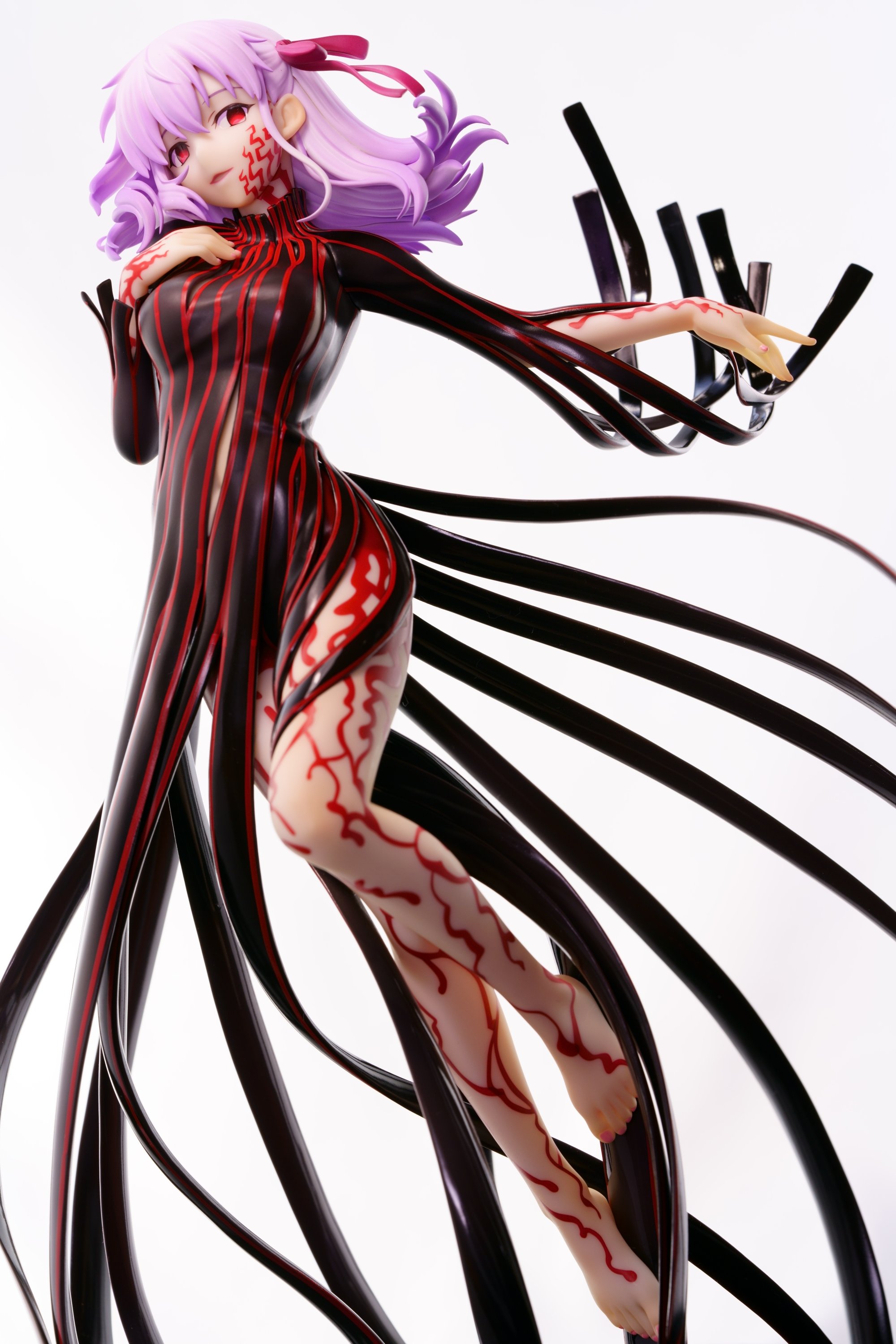 Figfetフィグふぇち 待ち時間も長かったので文句も出ましたが黒桜フィギュア十分満足です 蝶羽外せば台座小さくて飾りやすいし 見下し構図がたまらん T Co Vbk9jhbbtk Twitter