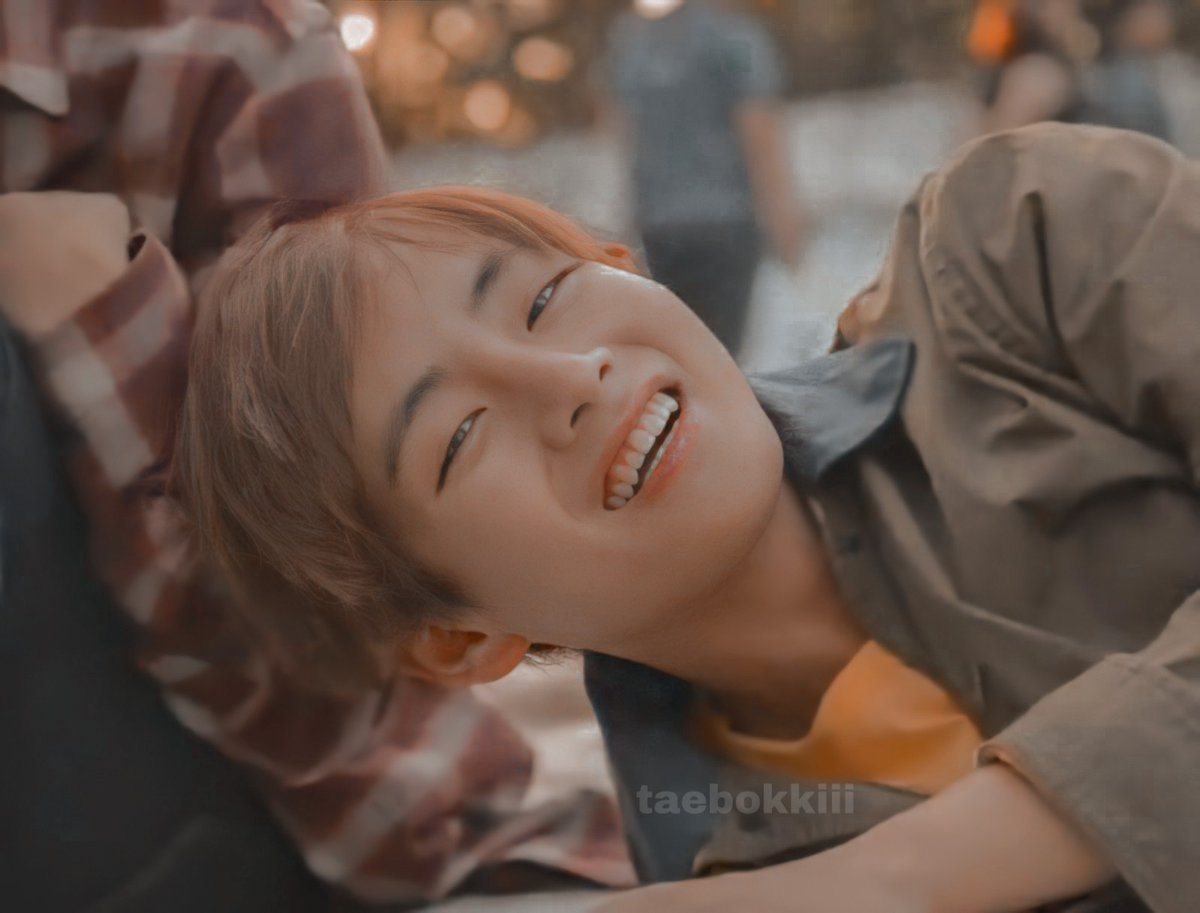 byvante13's tweet photo. — Detalhes adoráveis &amp; Reconfortantes de Kim Taehyung ❣︎; 

𝐀 𝐓𝐡𝐫𝐞𝐚𝐝: #HappyBirthdayTaehyung https://t.co/izJTwR3PyE