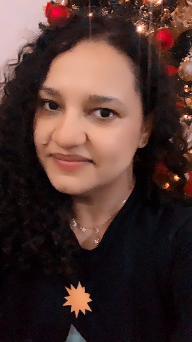 FloryCantoX's tweet image. Por aquí seguimos con el #XmasMood, recuerden ser agradecidxs, siempre.

No olviden tomar café, ¿gustan? ¡Buenos días! ✨