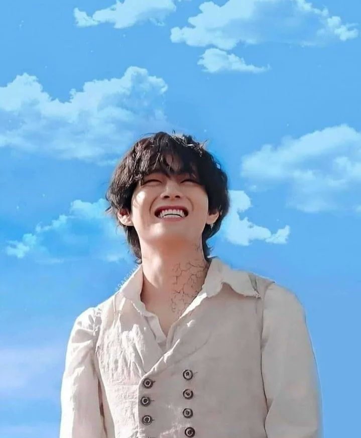 V__sel's tweet photo. Happy Birthday Taehyungie!!
I wish you all the happiness you deserve!! 
Keep shining! ☀️💜
Borahae my precious!! 
#HappyBirthdayTaehyung #MillionReasonsToLoveTae #HappyTaehyungDay #Taehyungbirthday @BTS_twt https://t.co/EAXKIXsq1M