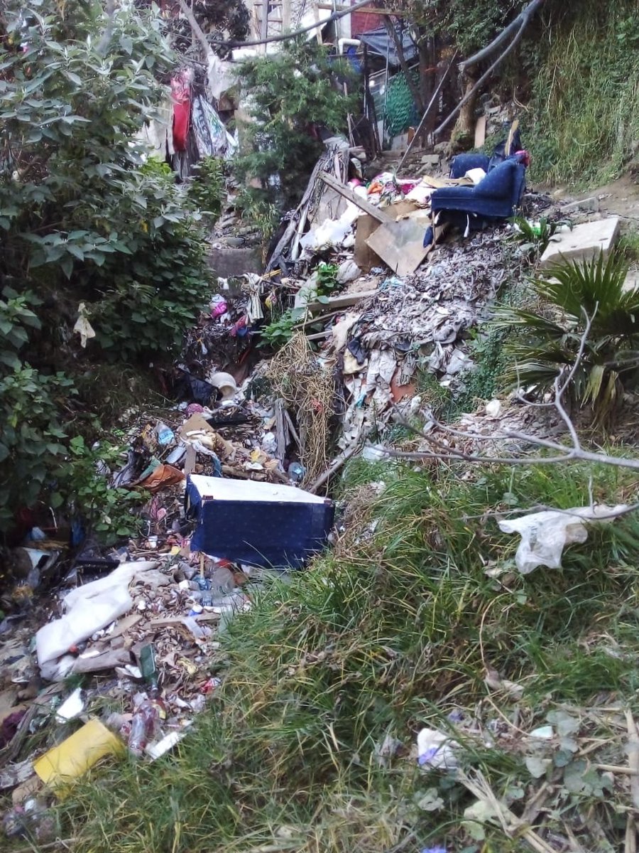 SarehetQ's tweet photo. @HuixquiGob @Huitzquillocan dónde puedo denunciar un vertedero de basura ilegal como riesgo sanitario en federal burocratica, Huixquilucan https://t.co/vU8pX0htQN