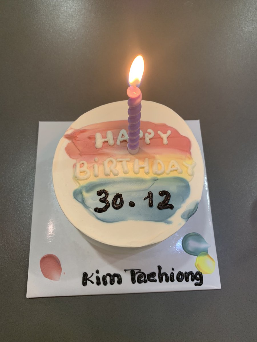 yunkistan0210's tweet photo. Happy Birthday Taehyung❤️

#HappyBirthdayTaehyung https://t.co/8Xj2xjGZX6