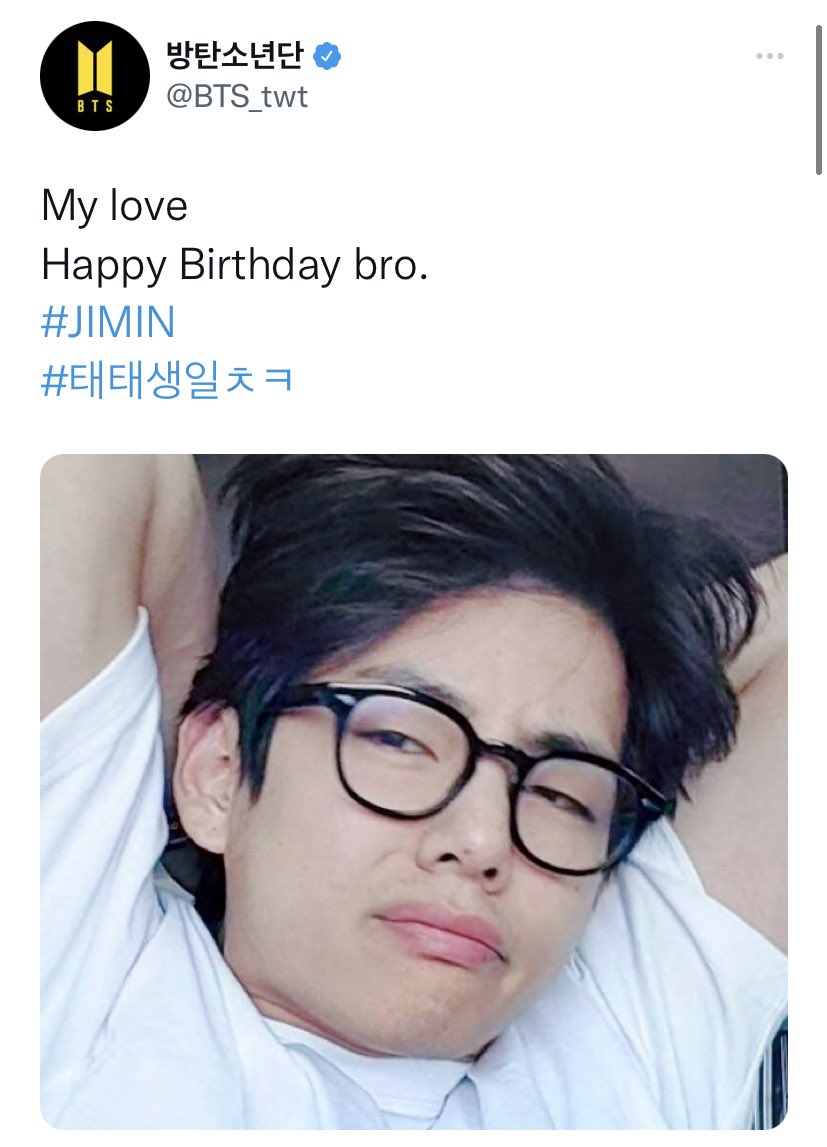 BTSINMYMIND7's tweet photo. #minv มีโมเม้นวันที่ 29/12/64 เวลา 22:29นาฬิกาตามเวลาท้องถิ่น พสกนิกรชิปเป้อต่างฮือฮา (มายเริ้ป) ว่าสั่น แต่แฮปปี้ๆเด้อน้องชาย โบร้ว https://t.co/ZGBh09ZgGW