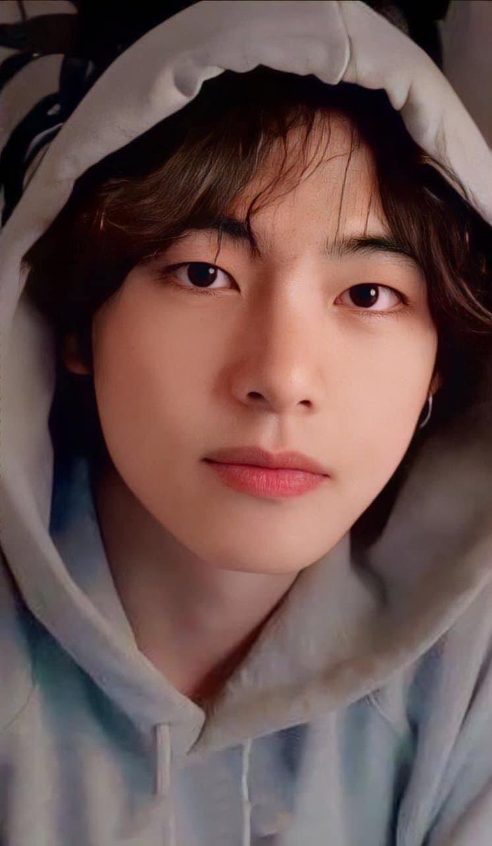 berryztae's tweet photo. Happy birthday my love 💜🐯#HappyBirthdayTaehyung #TAEHYUNGDAY #HappyTaehyungDay #Vwithlove #💜 #BTSV @BTS_twt https://t.co/SNmL2q1IKk