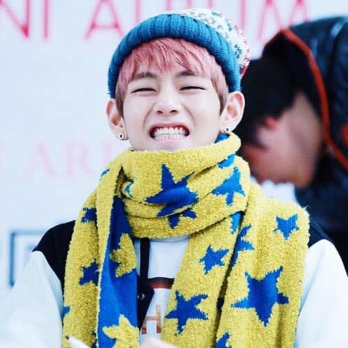 JiminGlobal's tweet photo. #HappyBirthdayTaehyung! 🎂 

Thank you for your voice, vibrance and expression that touch millions around the world. Wishing you heartfelt happiness, warmth and love for your birthday. ☺️ 

#HappyVDay https://t.co/8OCxfZWALE